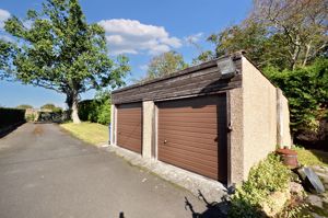 Double garage- click for photo gallery